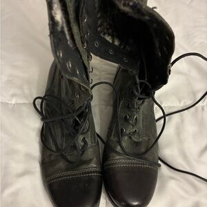 Brand New Steve Madden Dark Grey Lace-Up Leather Combat Boots